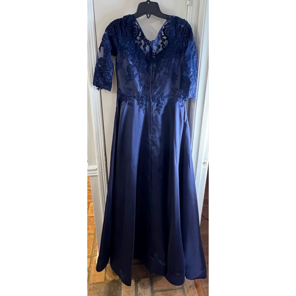 LA FEMME EVENING Navy 27988 Evening Gown SZ 8 - Picture 6 of 10